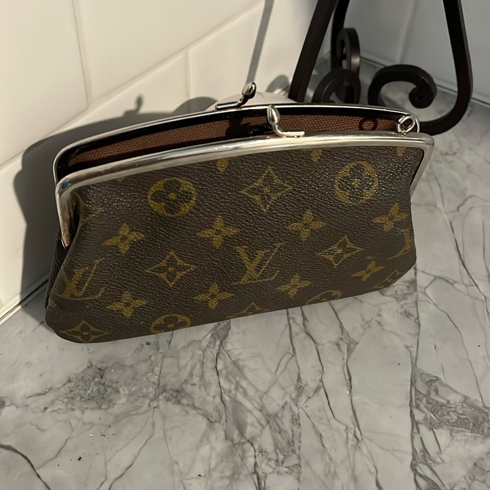 LV kisslock pouch